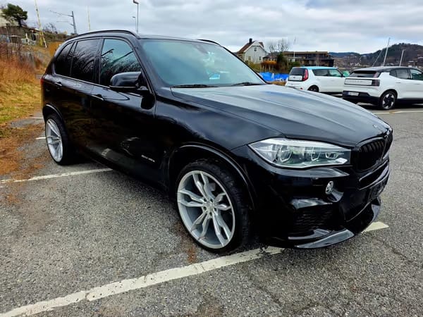BMW X5 - Photo 1