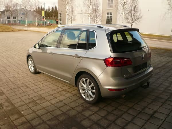 Volkswagen Golf - Photo 1