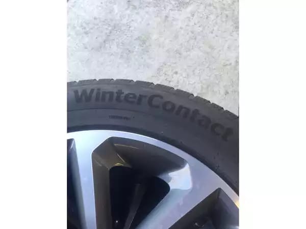 Jantes alu + Pneus hiver 19 255/55 R19 111V - Photo 3