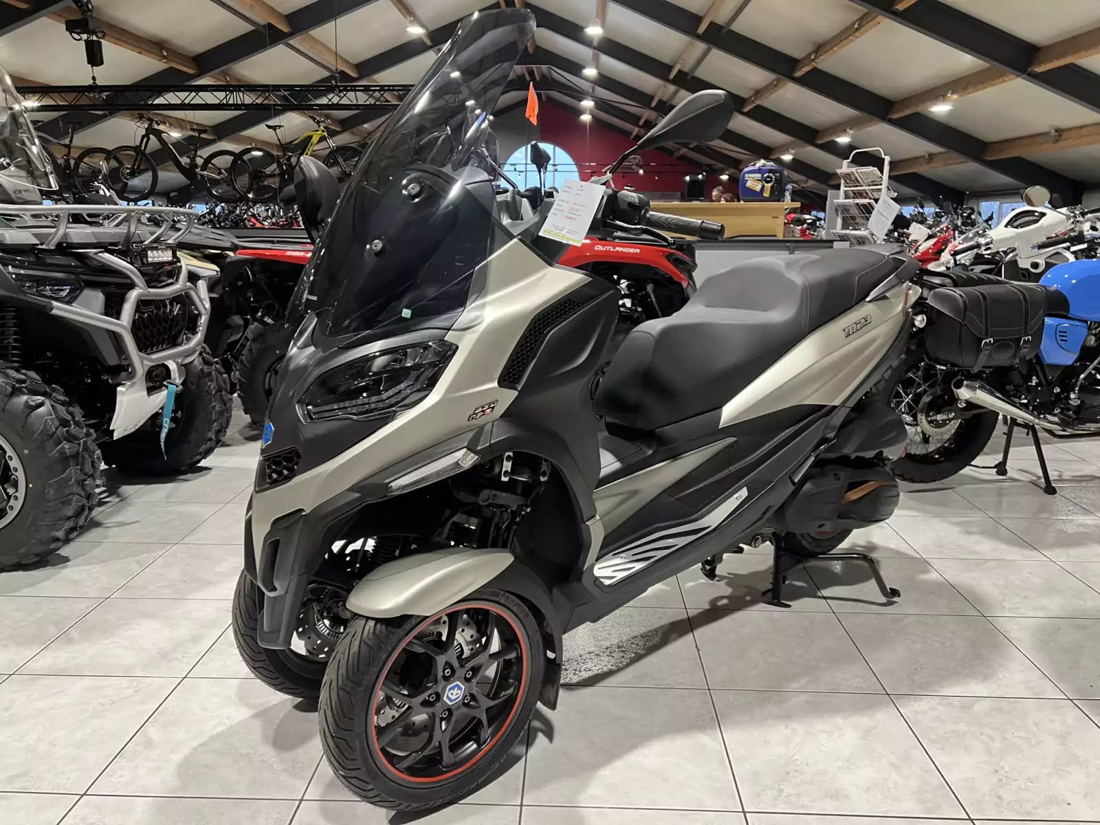 Piaggio MP3 530 - Photo 1