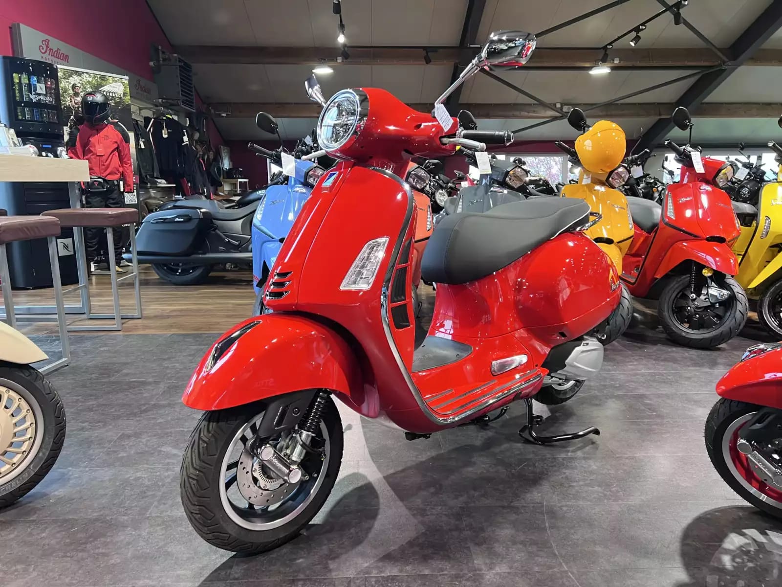 Vespa GTS Super Sport 310 - Photo 1
