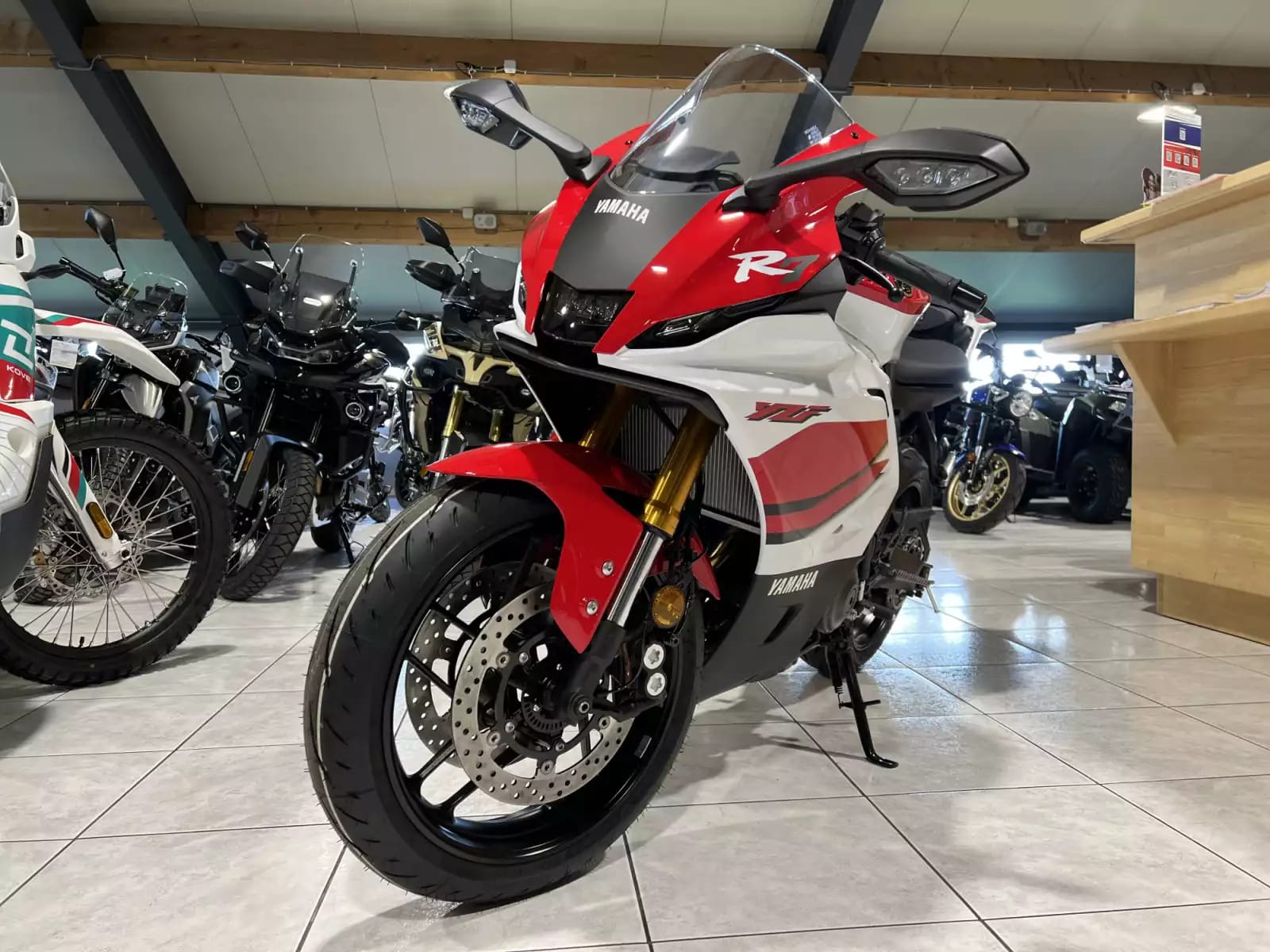 Yamaha R7 70 TH - Photo 1