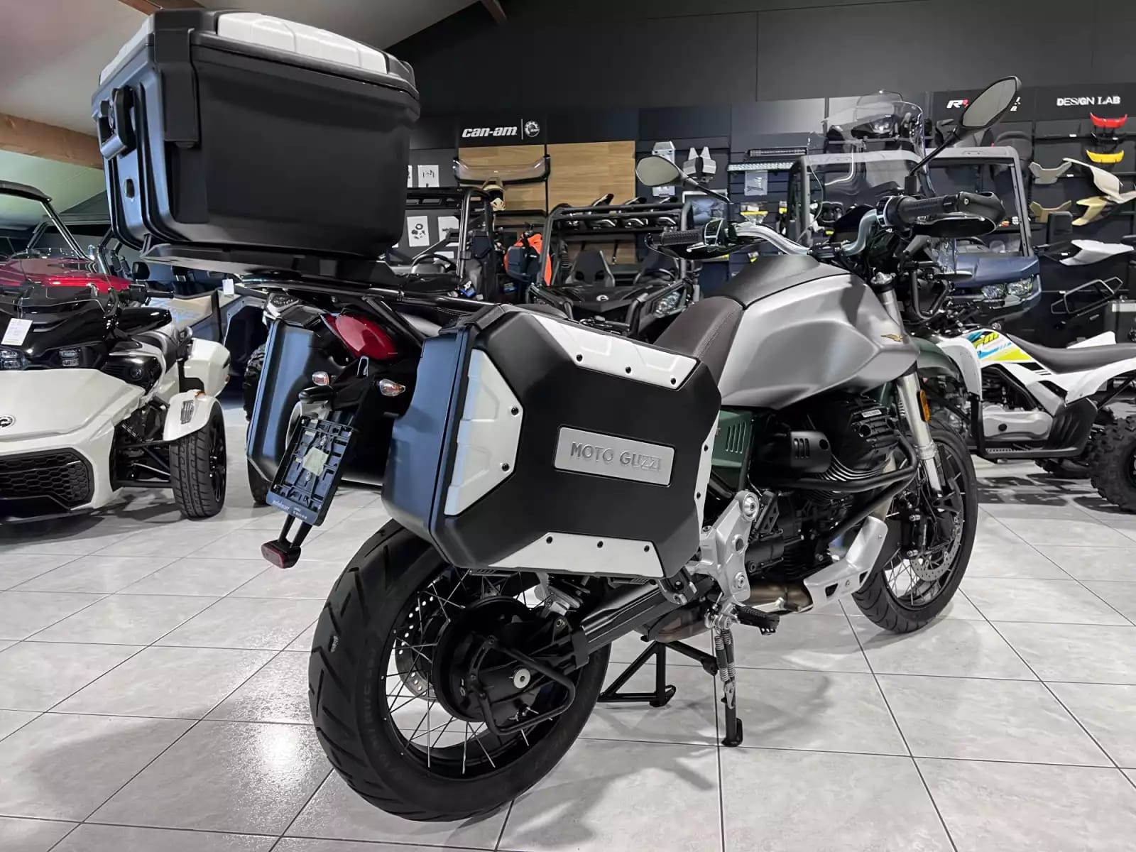 Moto Guzzi V 85 TT CENTENARIO - Photo 1