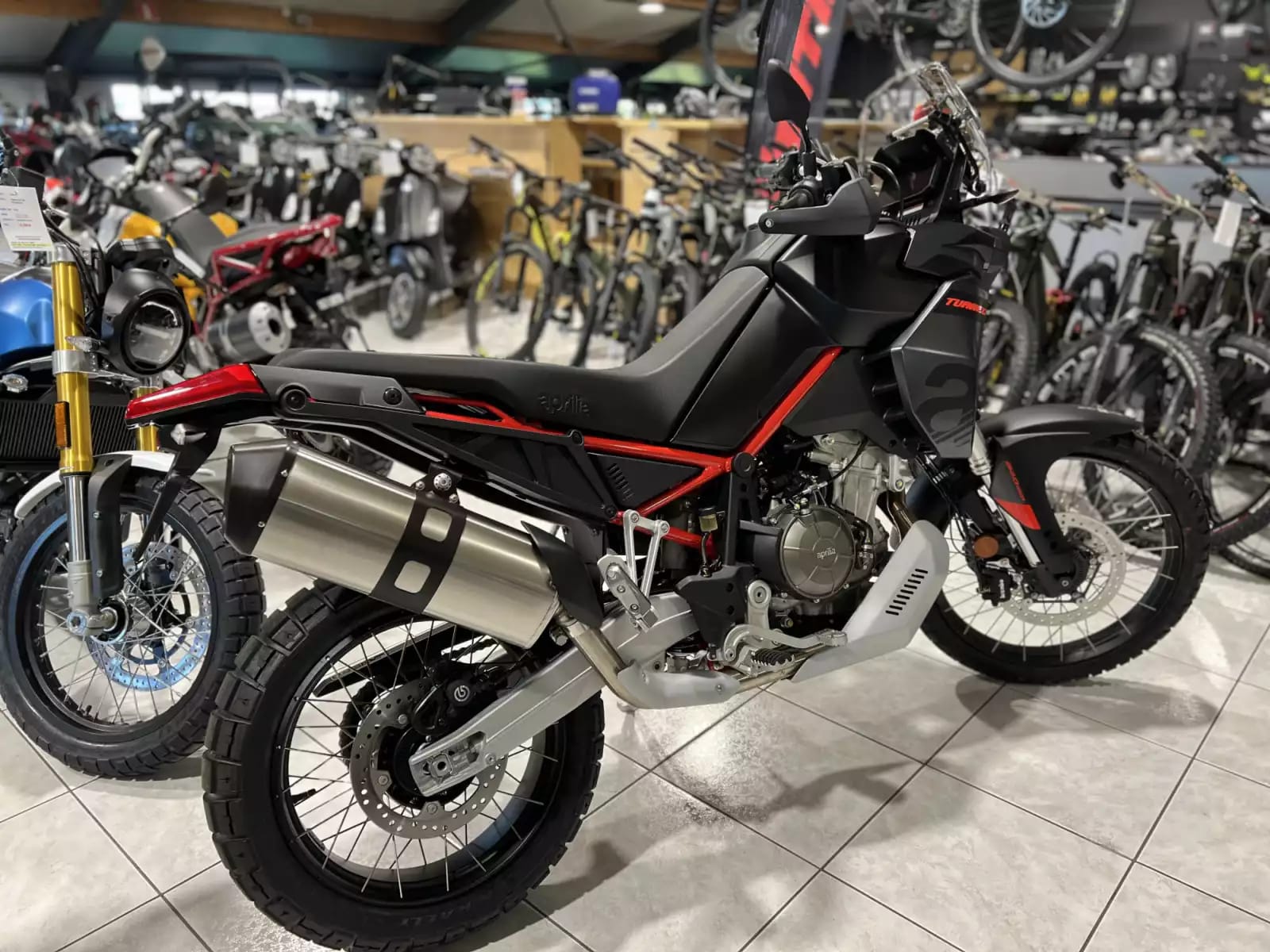Aprilia Tuareg 660 ATREIDS BLACK disponible aussi en 35 KW - Photo 1