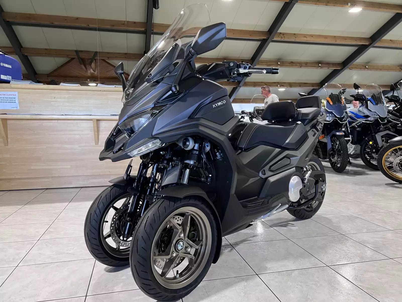 Kymco CV3 575 - Photo 1