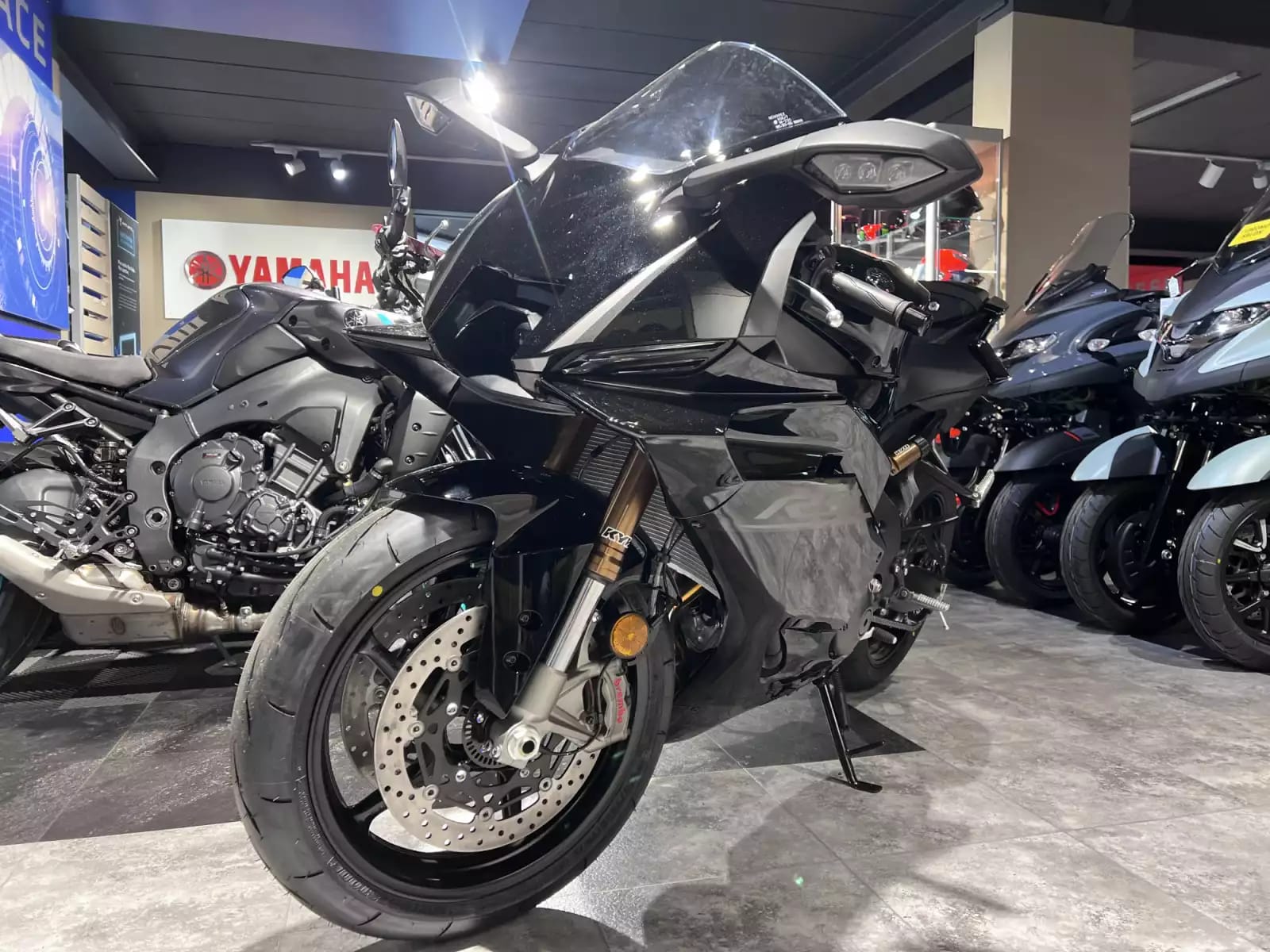 Yamaha R9 - Photo 1