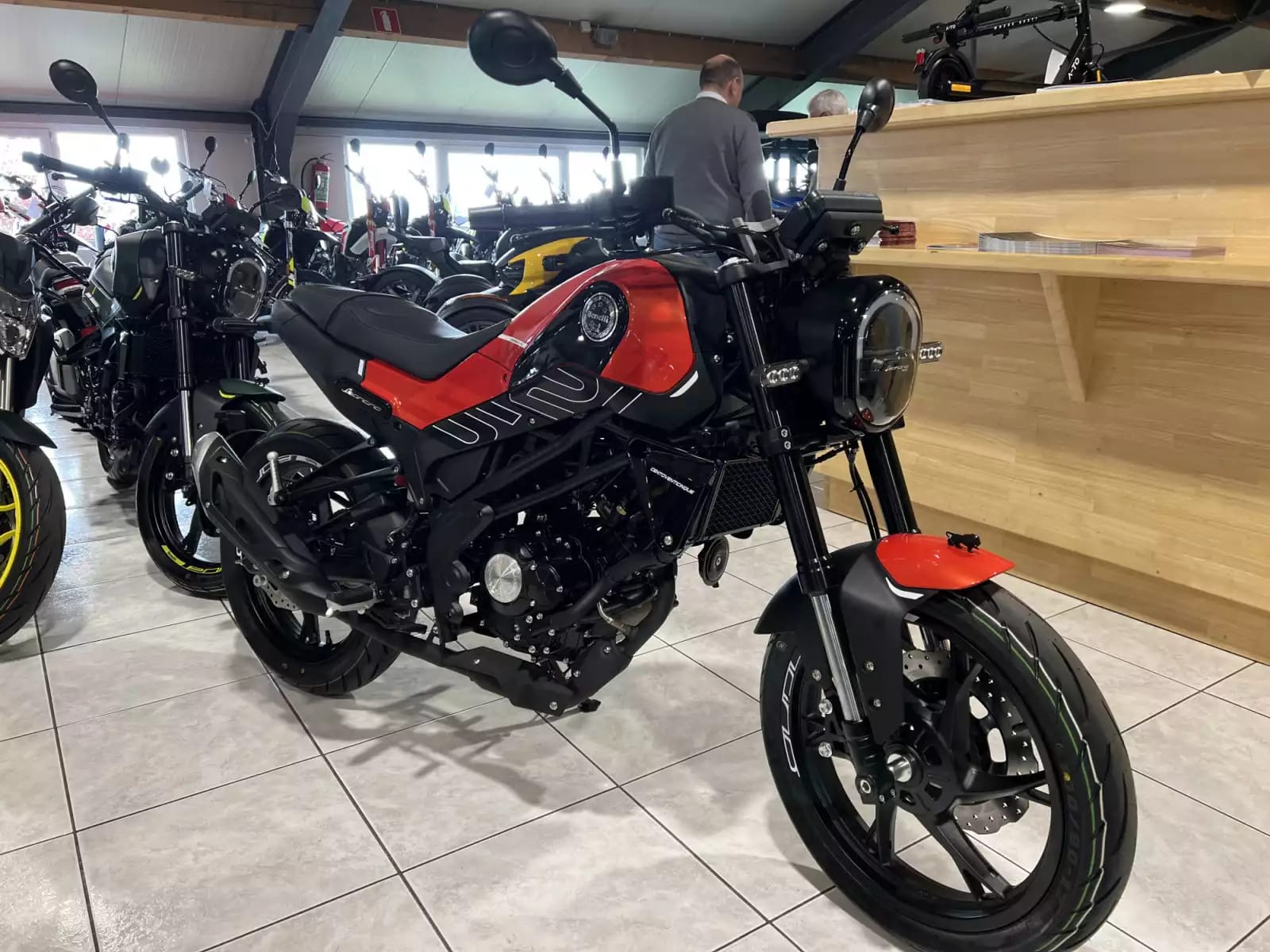 Benelli Leoncino 125 - Photo 1