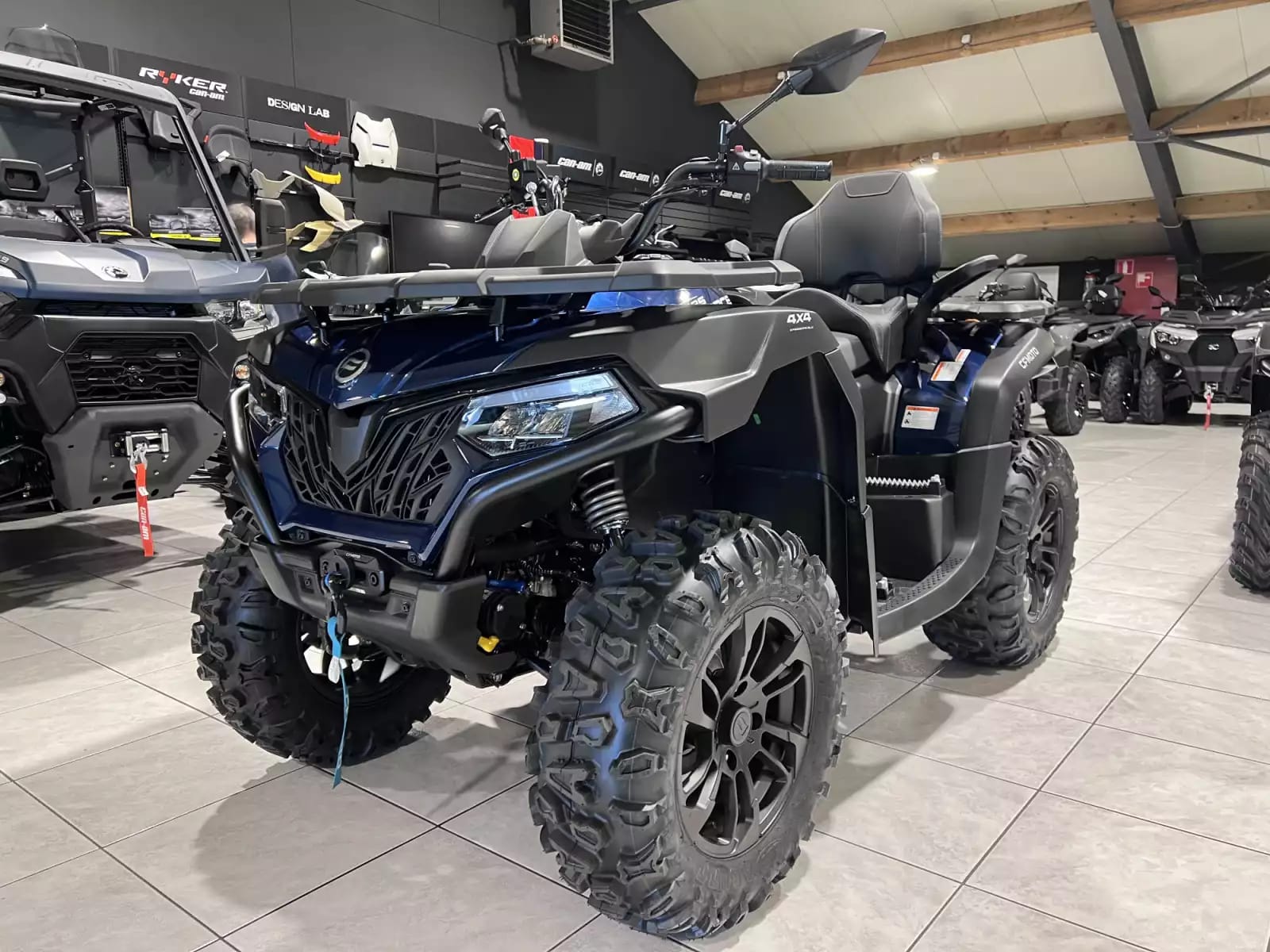 CF Moto CForce 625 TOURING Agri T3 ABS - Photo 1