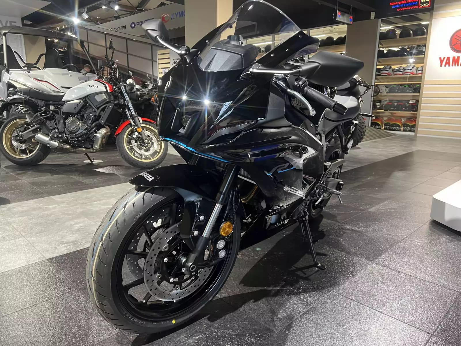 Yamaha R7 - Photo 1