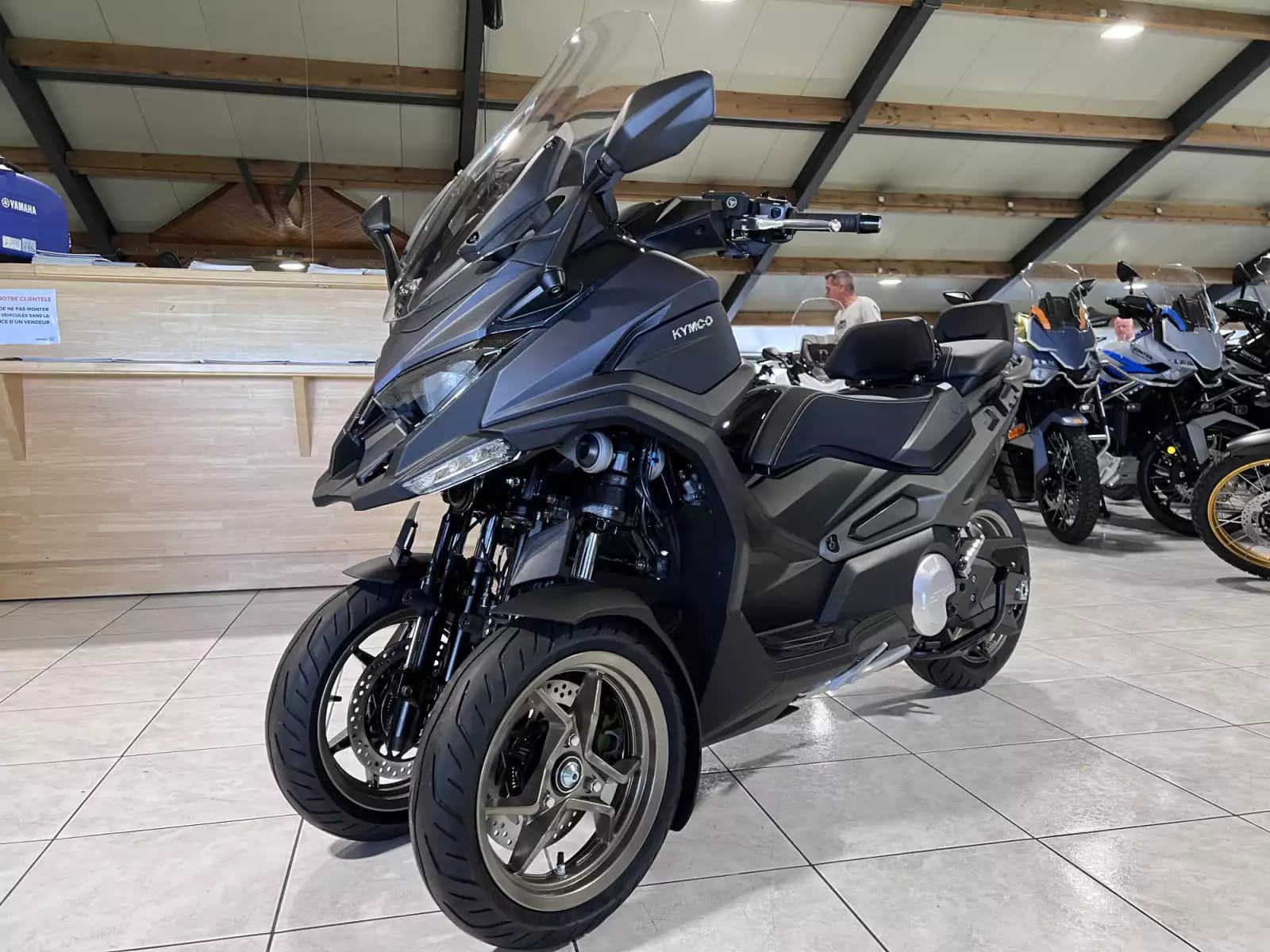 Kymco CV3 575 - Photo 1