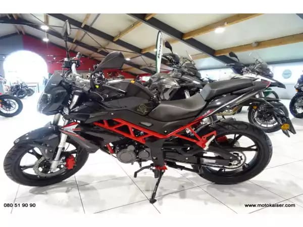 Benelli BN 125 E5 - Photo 3