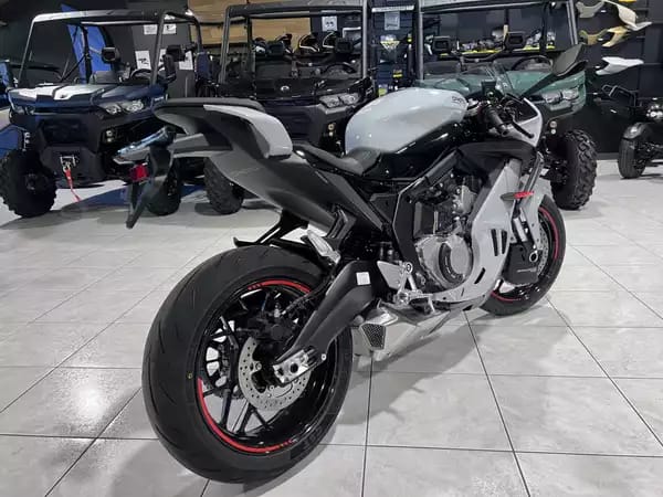 CF Moto 675 SR-R - Photo 2