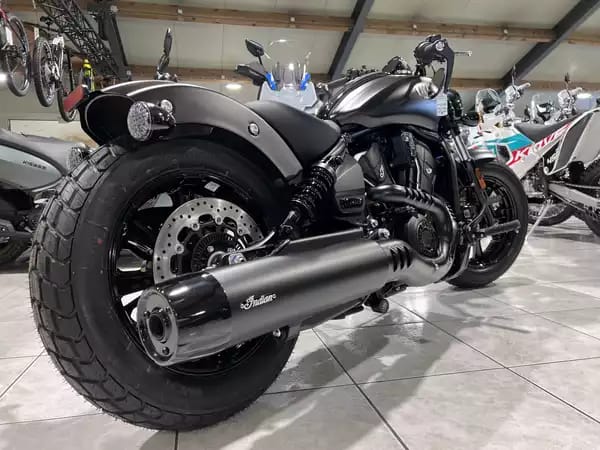 Indian Scout Bobber Ltd + Tech Black Smoke - Photo 2