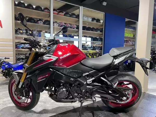 Suzuki GSX-S 1000 - Photo 3