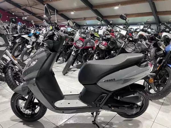 Peugeot Kisbee CL A 25 km/h Meteor Grey - Photo 3