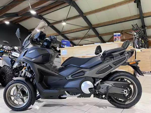 Kymco CV3 575 - Photo 3