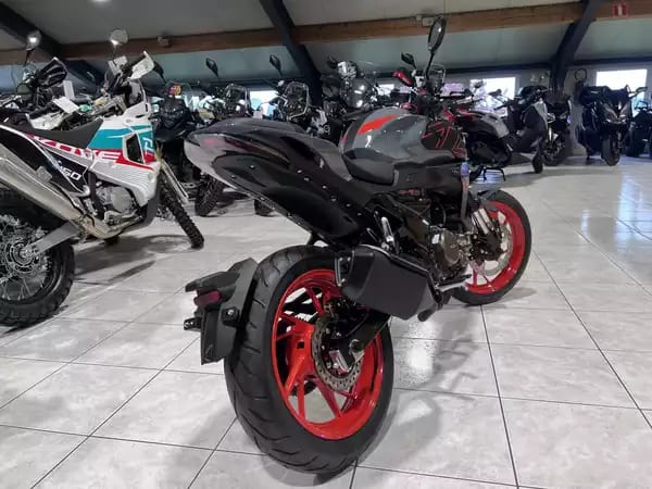 KL Motorcycle Duel 125 ABS - Photo 2