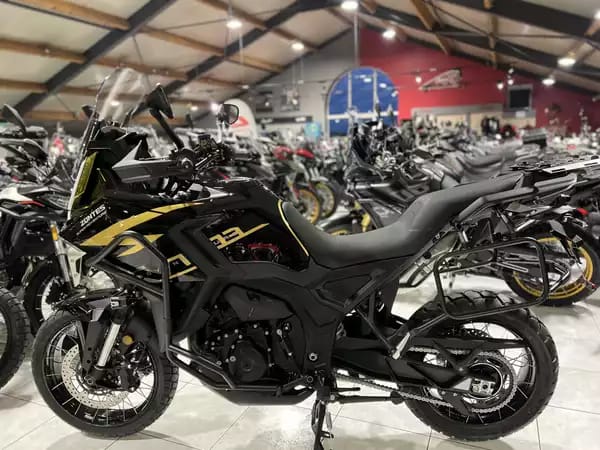 Zontes 703 F BLACK/GOLD 19 - Photo 3
