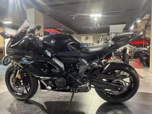 Yamaha R7 - Photo 3