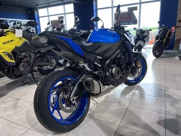 Suzuki GSX-S 1000 - Photo 2