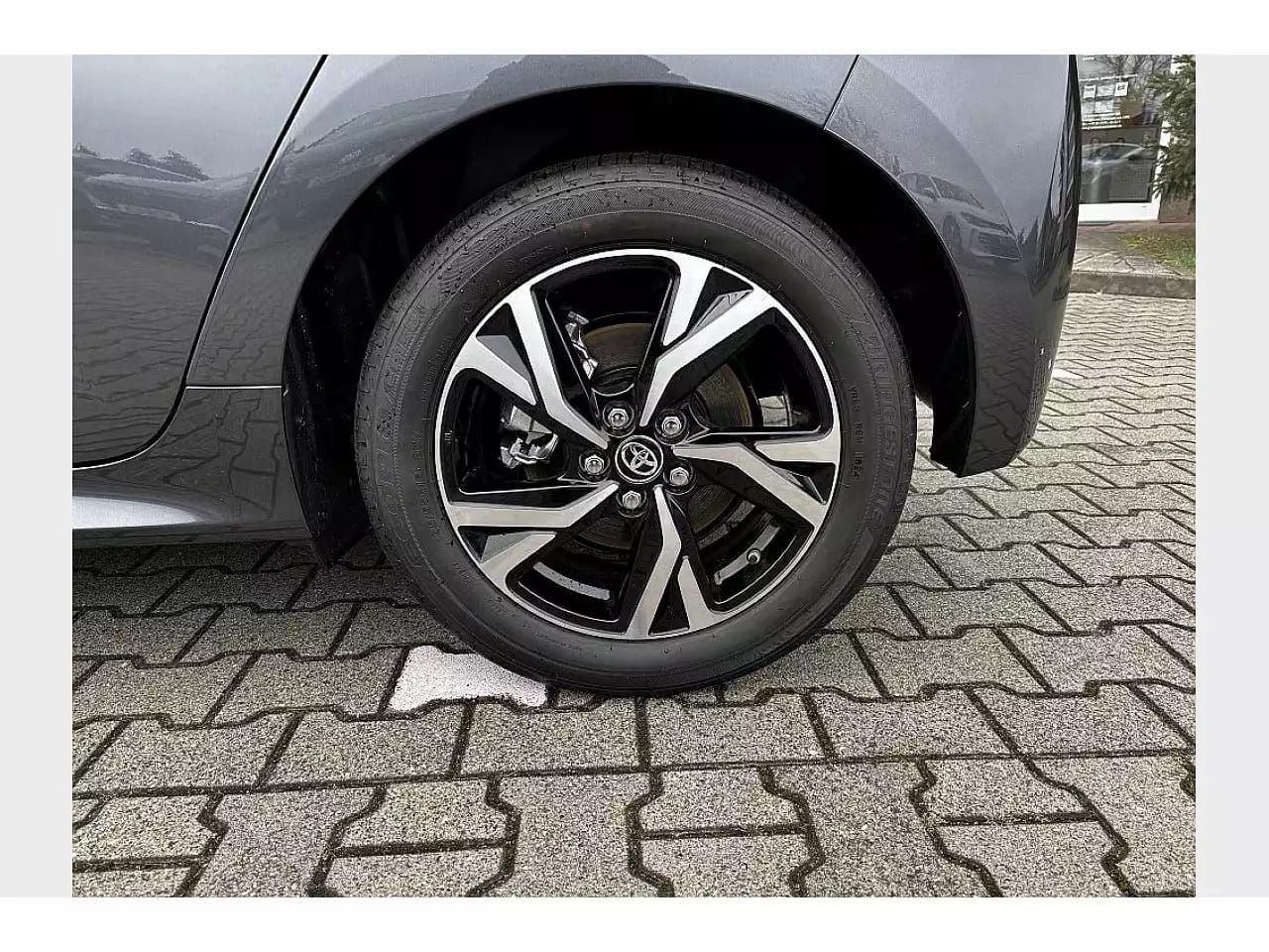 Toyota Yaris 1.5 VVT-i 116 Hybride Teamplayer - Photo 1