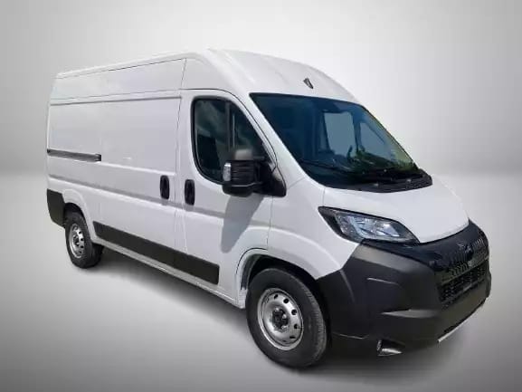 Peugeot Boxer 2.2 BlueHDI EAT8 140 L2H2 335 - Photo 1