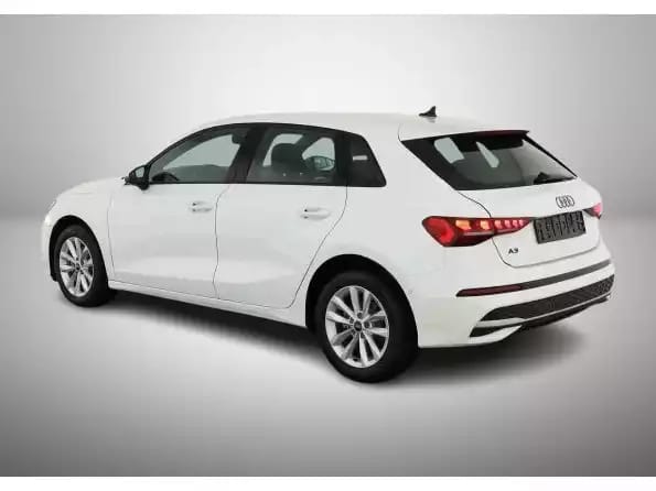 Audi A3 35 TFSi 150 Sportback S-tronic - Photo 2