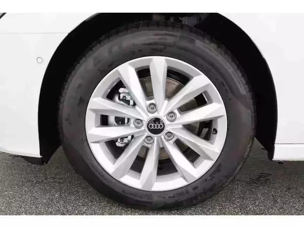 Audi A3 35 TFSi 150 Sportback S-tronic - Photo 3