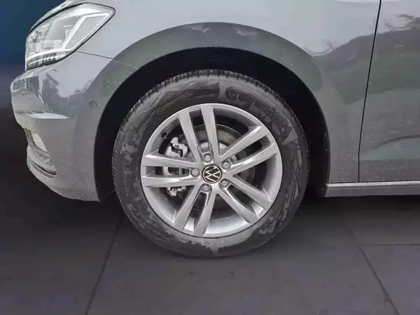 Volkswagen Touran 1.5 TSI 150 DSG Confortline 7 places - Photo 3