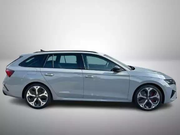 Skoda Octavia 2.0 TSi DSG 265 RS - Photo 2