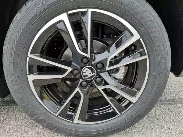 Skoda Fabia 1.5 TSi 150 DSG Monte Carlo - Photo 2