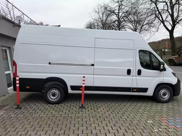 Peugeot Boxer 2.2 BlueHDI EAT8 190 L4H3 335 - Photo 3