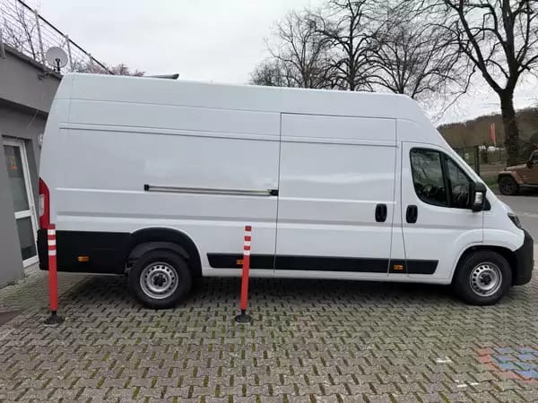 Peugeot Boxer 2.2 BlueHDI EAT8 190 L4H3 335 - Photo 3