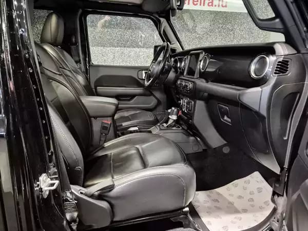 Jeep Wrangler 2.2 CRDi UNLIMITED SAHARA TRAIL RATED 4X4 CUIR NAVI - Photo 3