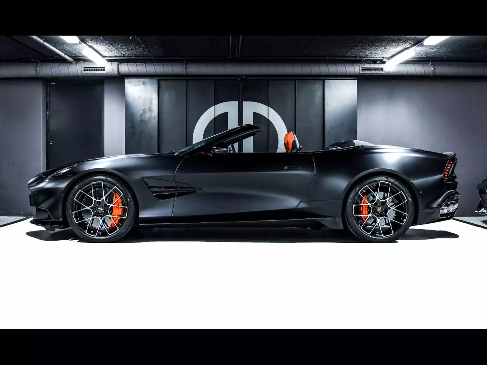 Aston Martin Vanquish III VOLANTE V12 BI-TURBO 5.2°XPEL STEALTH - Photo 1