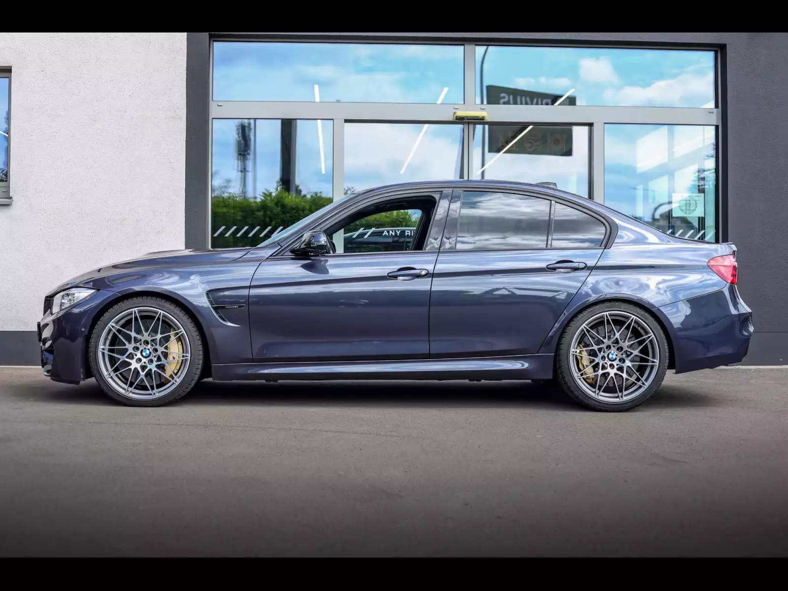 BMW M3 COMPETITION (F80) 30 JAHRE EDITION 1 OF 500 - Photo 1