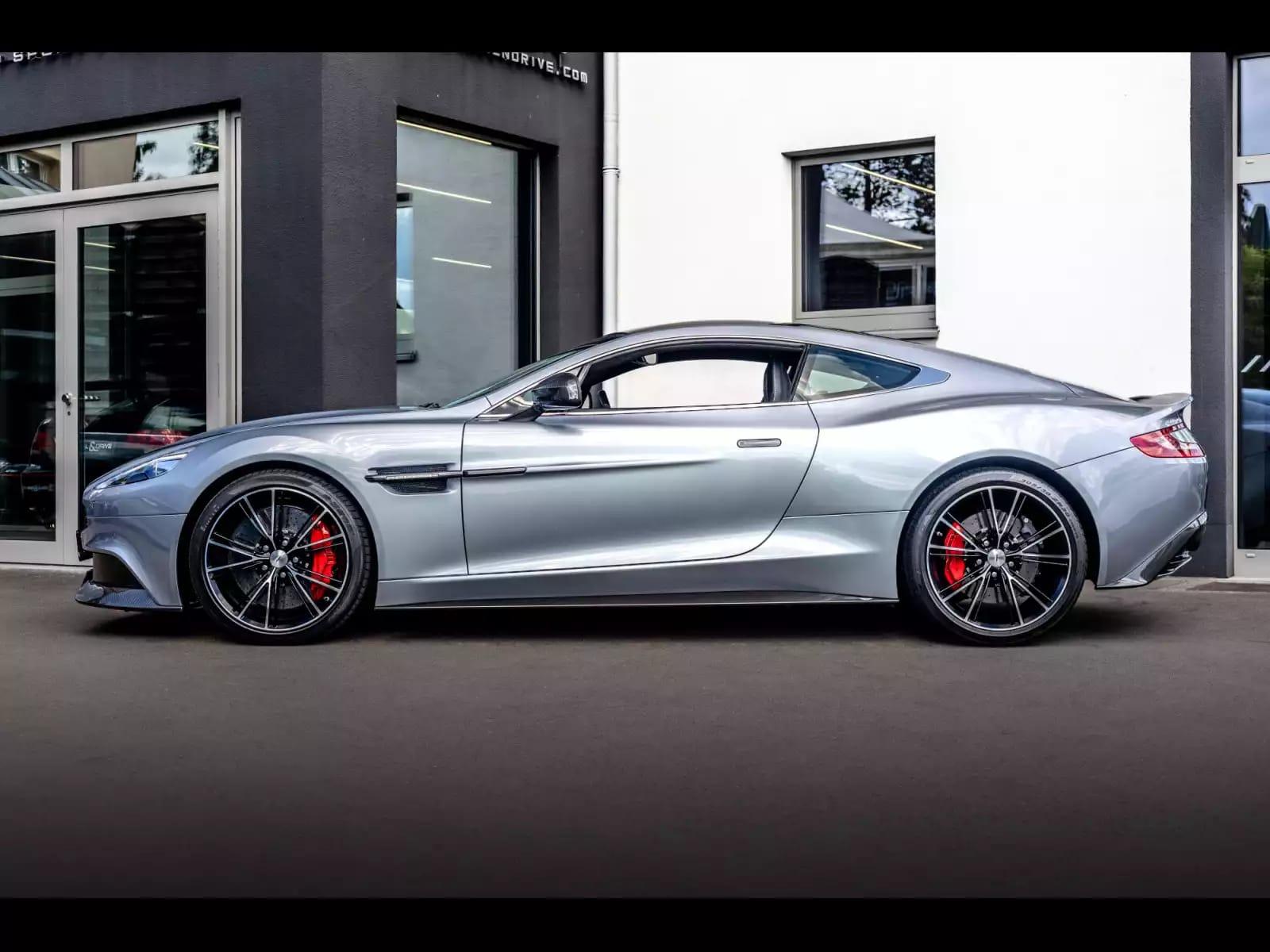 Aston Martin Vanquish II COUPE 6.0 V12 (574 CH) - Photo 1