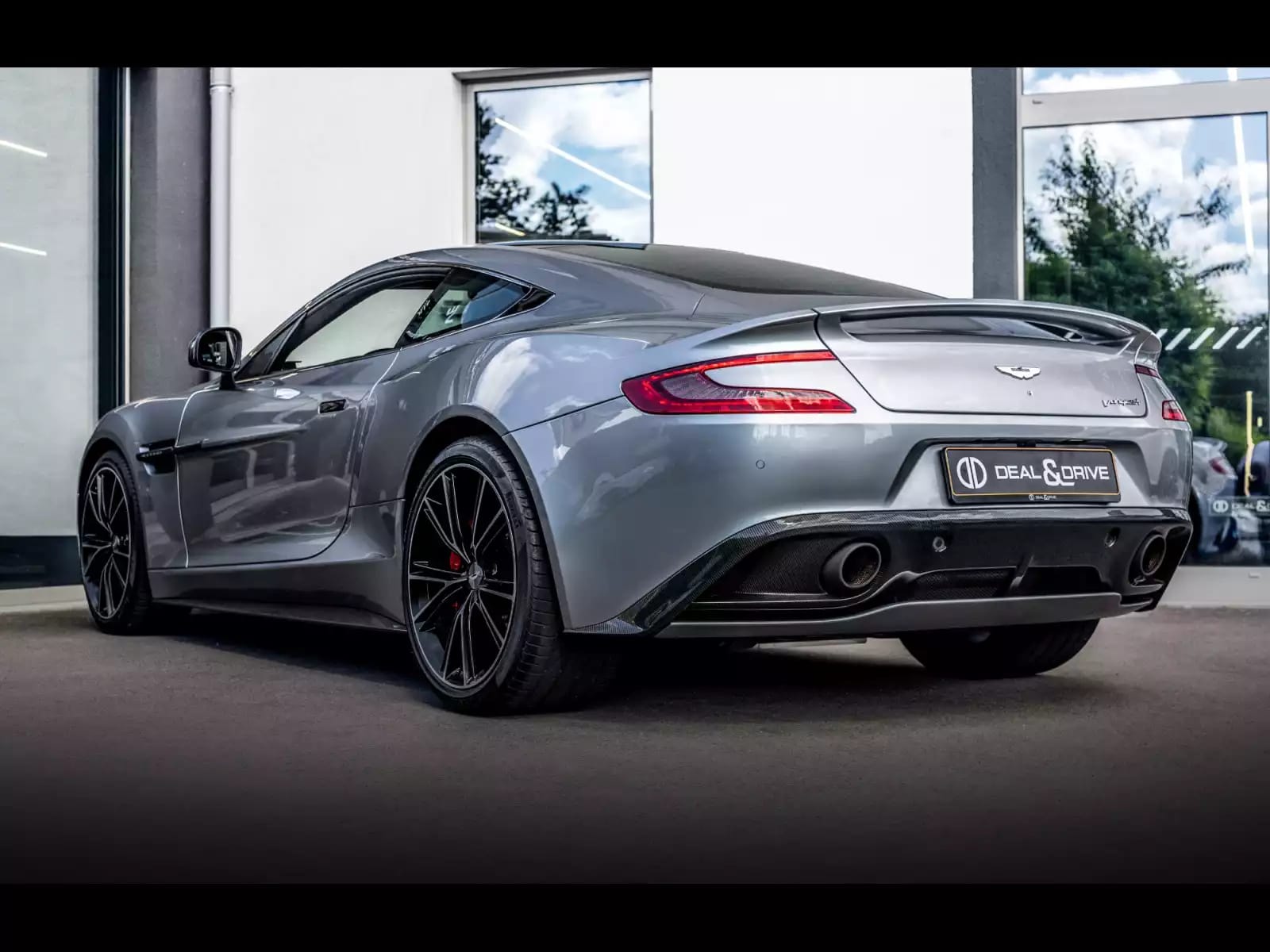 Aston Martin Vanquish II COUPE 6.0 V12 (574 CH) - Photo 1
