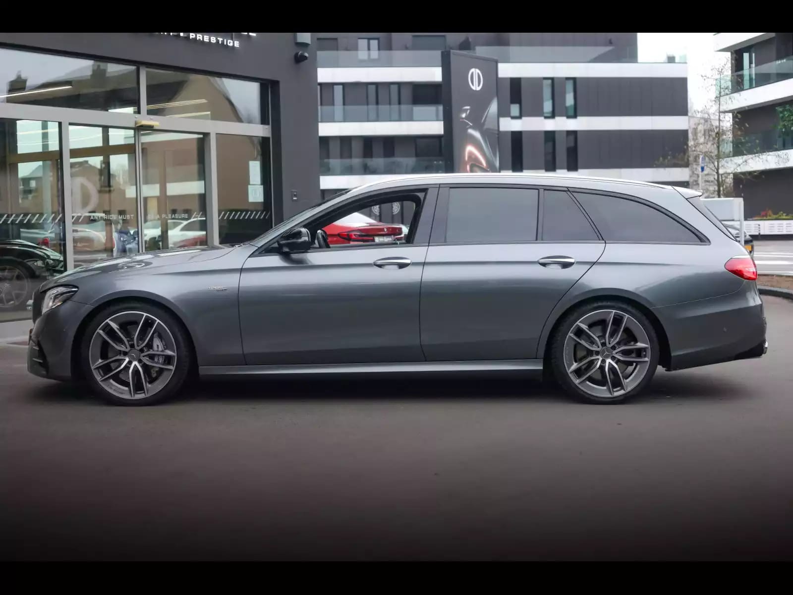 Mercedes-Benz E 53 AMG T-MODELL 4MATIC+ - Photo 1