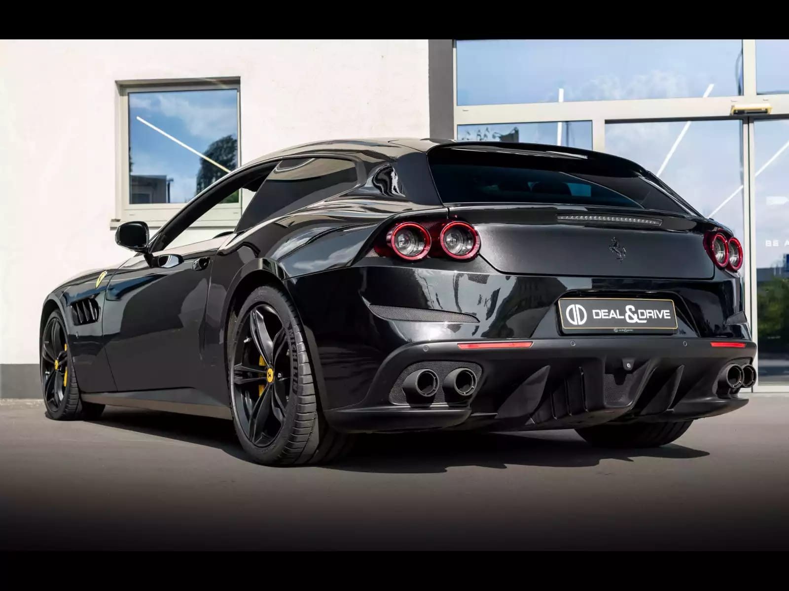 Ferrari GTC4Lusso 6.3 V12 (690 CH) - Photo 1