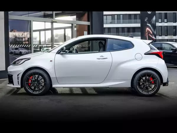 Toyota Yaris GR-FOUR 1.6 TURBO AUTO - Photo 2