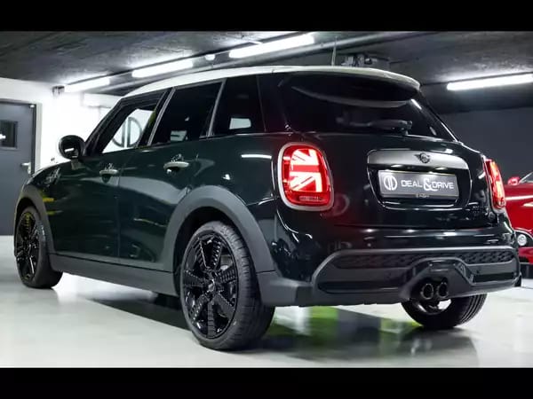 MINI Cooper S 5 PORTES AUTO RESOLUTE EDITION – REBEL GREEN - Photo 2