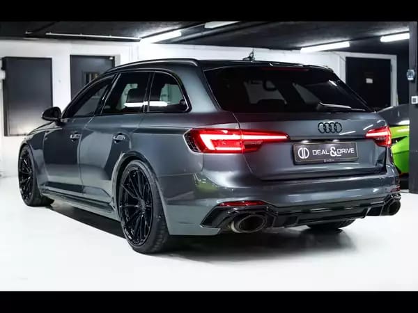 Audi RS4 AVANT 2.9 TFSI QUATTRO TIPTRONIC – AUDI EXCLUSIVE CARBON DESIGN PACKAGE - Photo 2