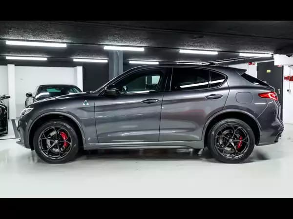Alfa Romeo Stelvio QUADRIFOGLIO 2.9T V6 AT8-Q4 (510 CH) - Photo 2