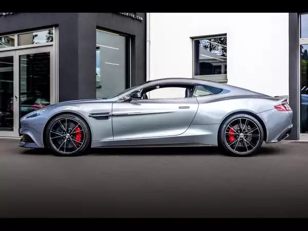 Aston Martin Vanquish II COUPE 6.0 V12 (574 CH) - Photo 2