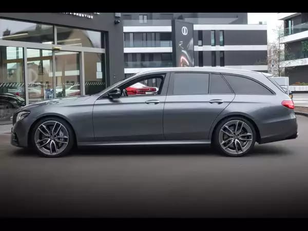Mercedes-Benz E 53 AMG T-MODELL 4MATIC+ - Photo 2