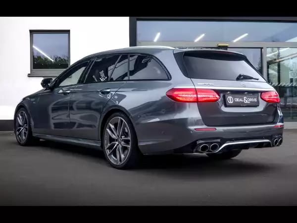 Mercedes-Benz E 53 AMG T-MODELL 4MATIC+ - Photo 2