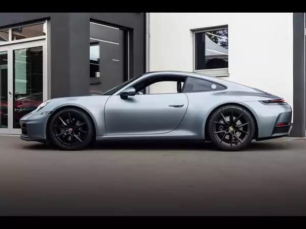 Porsche 911 (992.2) CARRERA T COUPE 6-SPEED MANUAL – VANADIUM GREY + SATIN PPF - Photo 2