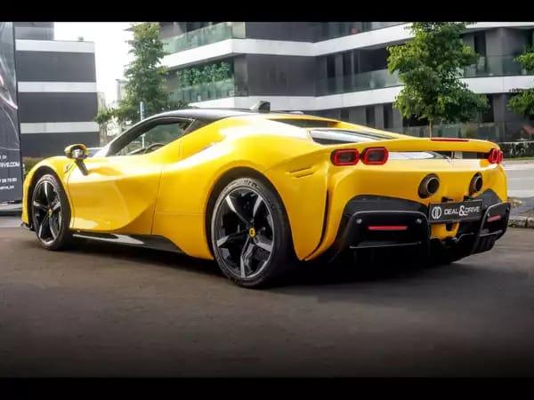 Ferrari SF90 Stradale STRADALE GIALLO 3 STRATO CARBON BLEU - Photo 2