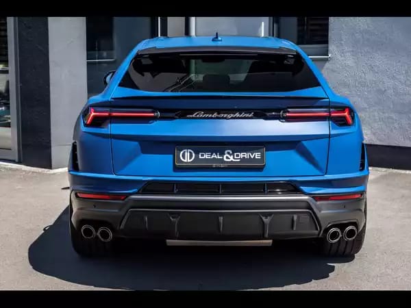 Lamborghini Urus PERFORMANTE 4.0 V8 666 CH – BLU GRIFO MATT – AD PERSONAM – AKRAPOVIC - Photo 3